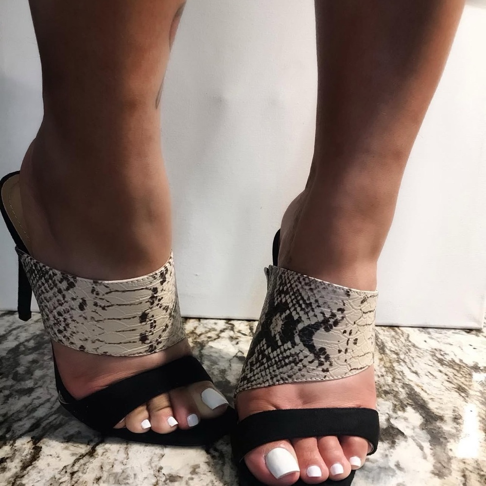 Stylish Black snake Women's Heels